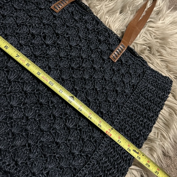 Large Merona Brand Woven Paper Tote Bag-Navy-Faux Leather Straps-Snap Closure - Picture 6 of 16